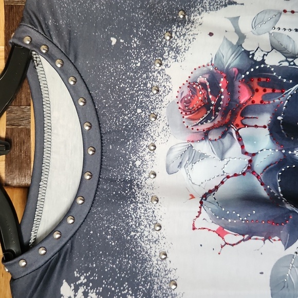 NWOT! Skull stud & diamond stretch top goth - Picture 7 of 11